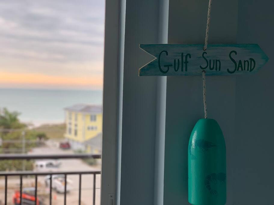 Gulf Coast Gold Private Condo - 2Bed, 2Bath, Sleep 6, Across Street From Beach, Balcony Views Of Sunsets, Beach & Gulf, Pool, Gym Сант Пит Бич Экстерьер фото