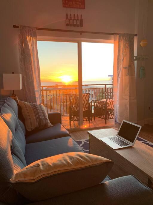 Gulf Coast Gold Private Condo - 2Bed, 2Bath, Sleep 6, Across Street From Beach, Balcony Views Of Sunsets, Beach & Gulf, Pool, Gym Сант Пит Бич Экстерьер фото
